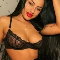 Maya Lucy, eine sinnliche, freche Lady.