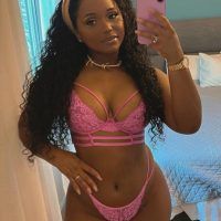 Mel, geile Latina aus Brasilien.